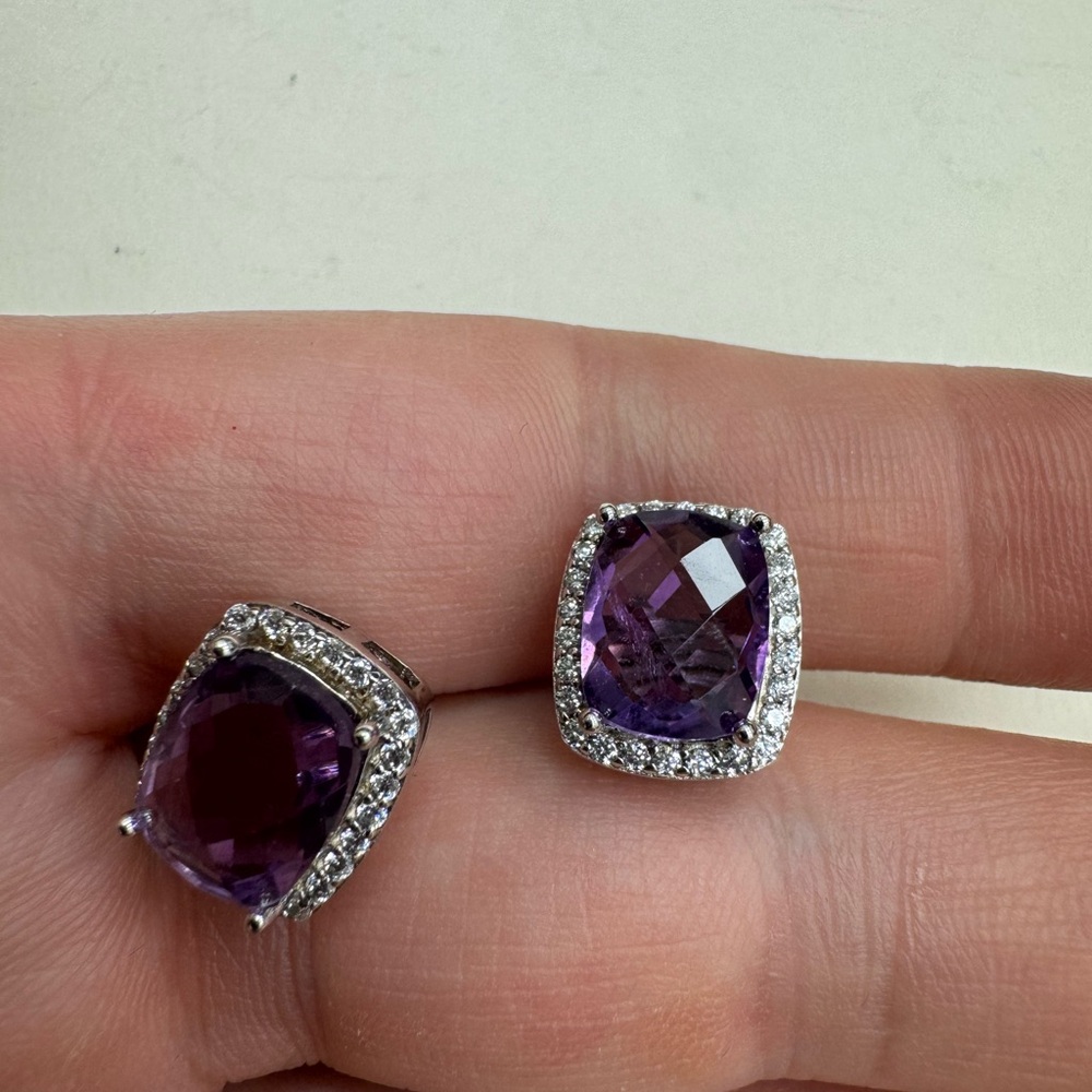 Elegant faceted Amethyst and Sterling Silver Stud Earrings 4.7g